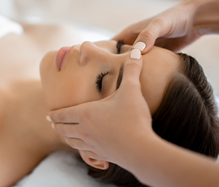 Relaxing Facial Treatment  (APPOINTMENT:  012-9288698 )