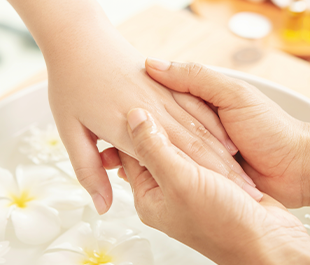 Hand & Foot Aromatherapy