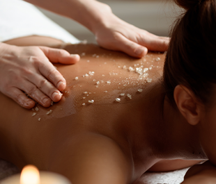 Skin Whitening Body Scrub (45min)